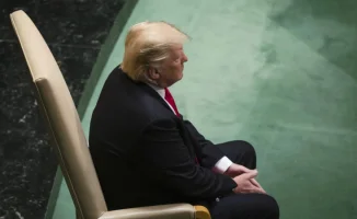 Трамп в центре внимания: замечен толстый слой тонального крема