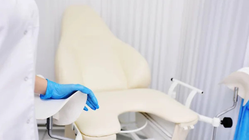 Акушерские осмотры в школах Казахстана: защита или угнетение?