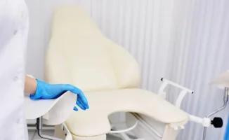 Акушерские осмотры в школах Казахстана: защита или угнетение?