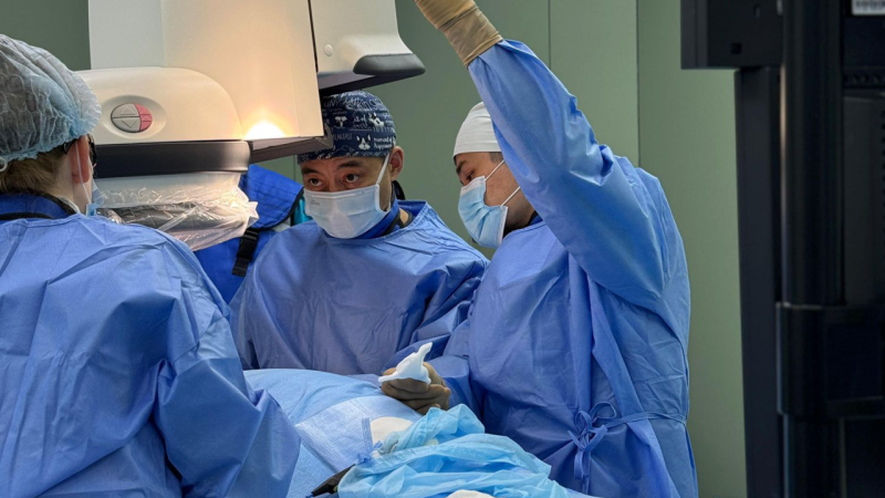 В Жезказгане успешно проведены пять сложных операций на сердце