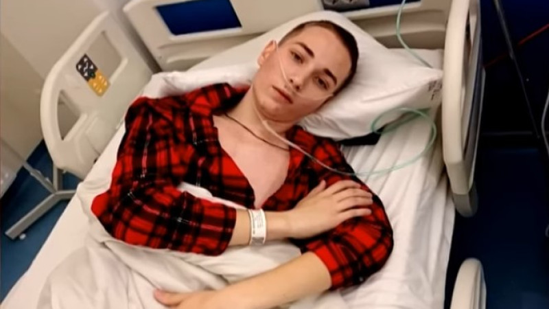 В Актобе врачи полгода не могли диагностировать рак у 18-летнего юноши