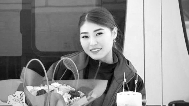 Обрушение облицовки в Астане: смерть фельдшера скорой помощи