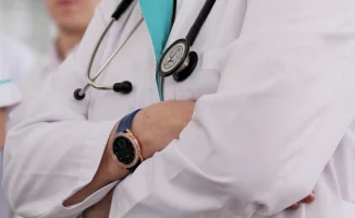 Игнорирование симптомов: как общество предпочитает заглушать боль таблетками