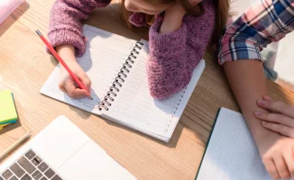 Костанай: школы закрыли двери, ученики вновь за партами виртуального мира