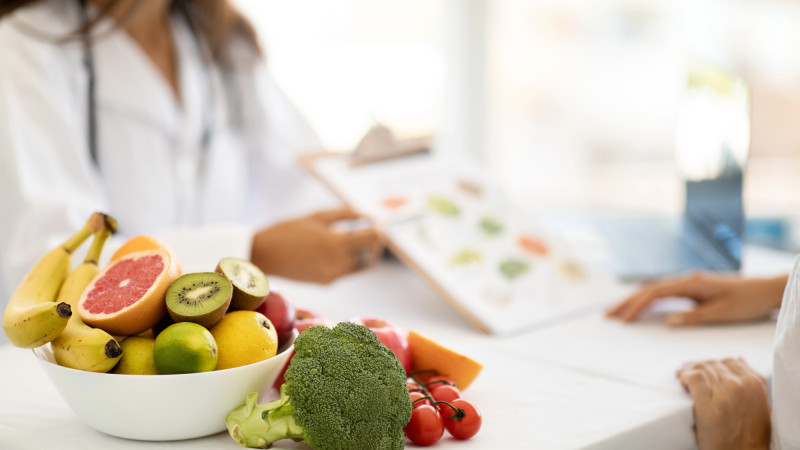 Социальные стереотипы о нутрициологии: БАДы и детоксы вместо адекватного подхода