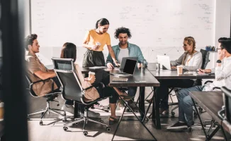 Удалённая работа или офис: исследователи обозначили формат, который помогает сохранить психическое здоровье