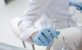 В Казахстане приостановили работу стоматологических клиник после проверок