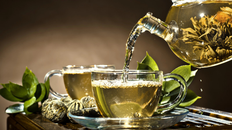 Чай как социальный напиток: польза и вред в повседневной жизни