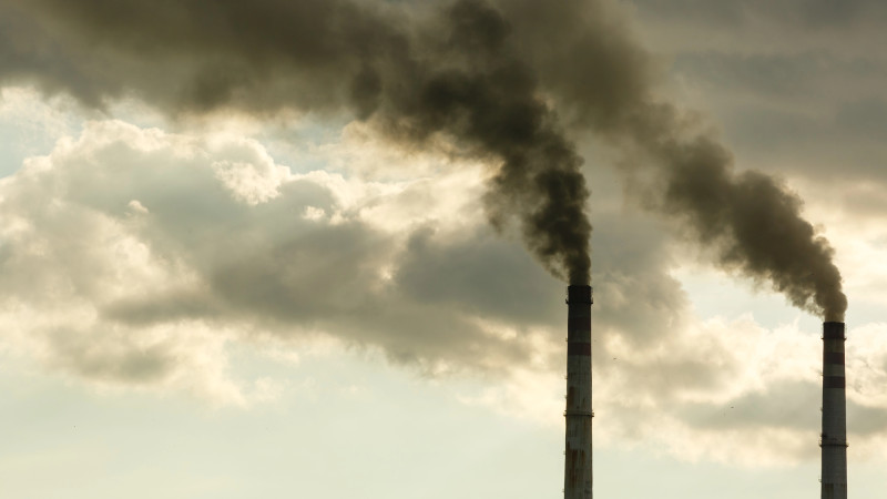 Казахстан: самый вредный для здоровья город с рекордным загрязнением воздуха в декабре 2025