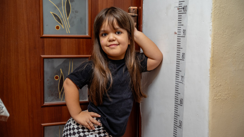 Судьба Девочки, Которая Могла Бы Вырасти: Влияние Путешествия в Алматы на Жизнь Миланы и Её Бабушки