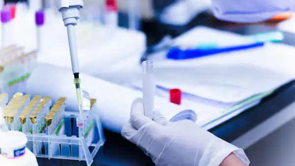 Атырау: анализы подменены, как карты в шулерской игре поликлиники