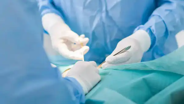 Собрали лицо как мозаичный шедевр: алматинские хирурги спасли пациента