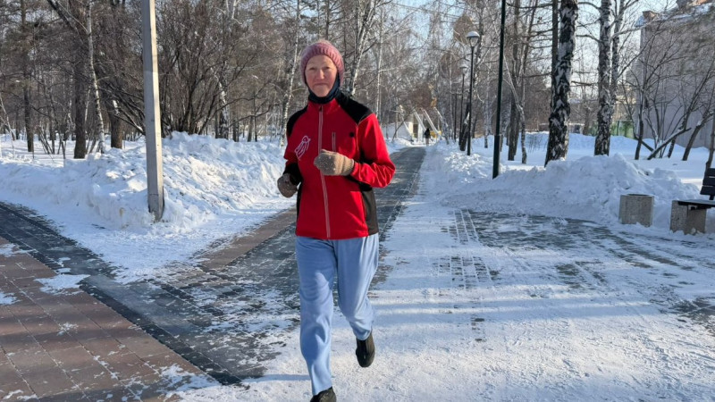 75-летняя казахстанка Тамара Бабич вдохновляет мир, покоряя марафоны в морозные дни