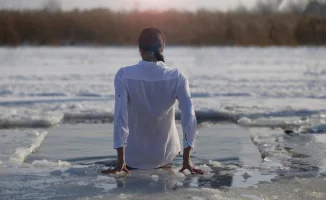 Холодные обряды: здоровье или опасный тренд для казахстанцев?