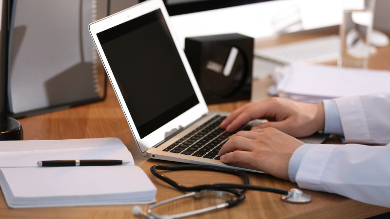 Прокуратура Мангистау выявила системные нарушения в медорганизациях на сотни миллионов