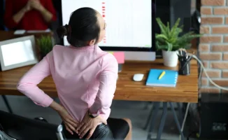 Почему боль в спине не зависит от возраста: мнение вертебролога