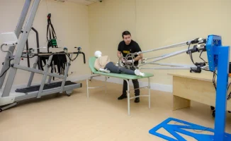 Инновационный экзоскелет A.GEAR для реабилитации после инсульта