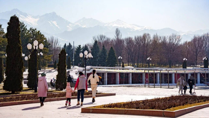 Алматы удивило резкое изменение погоды: от зимней жары до морозного холода