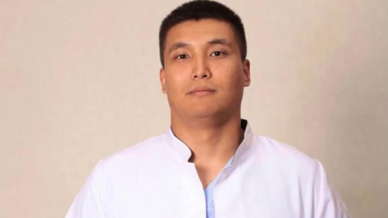 Спасение будущей мамы в небе: врачи помогают при экстренных родах на рейсе Астана — Уральск