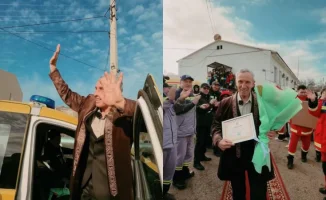 В Атырау провожают на пенсию водителя скорой, отдавшего 45 лет службе обществу