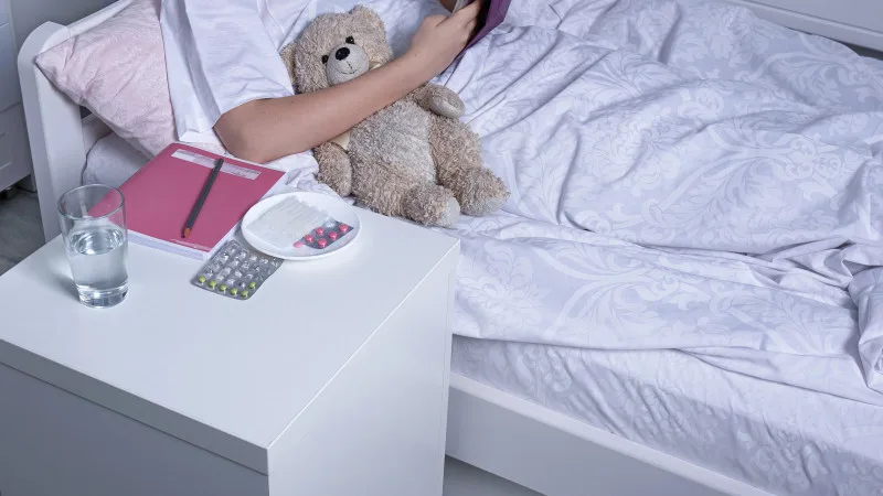 Мать ребёнка с онкодиагнозом заявила о перебоях с лекарствами в Астане