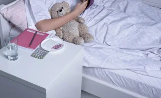 Мать ребёнка с онкодиагнозом заявила о перебоях с лекарствами в Астане