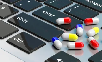 В Казахстане обсуждают запрет продажи рецептурных препаратов на маркетплейсах