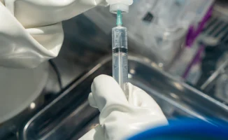 Астана: Жительница ищет вакцину от бешенства в клиниках