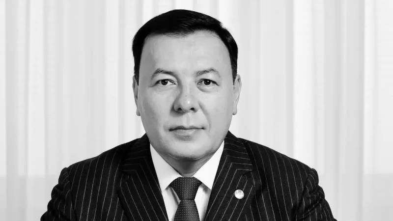 Депутат Мангистау Ербол Айтуов умер после пластической операции