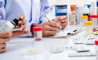 Лекарства как вода: Минздрав обещает устранить засуху в аптечных запасах